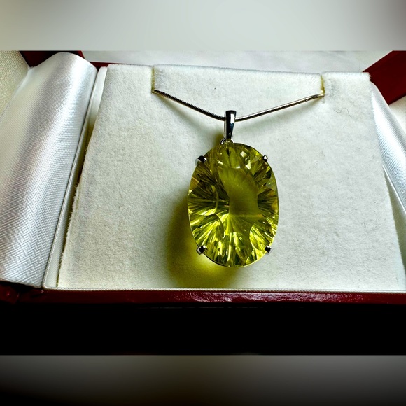 Oval shaped Modern Cut Yellow Quartz Necklace - Picture 1 of 10